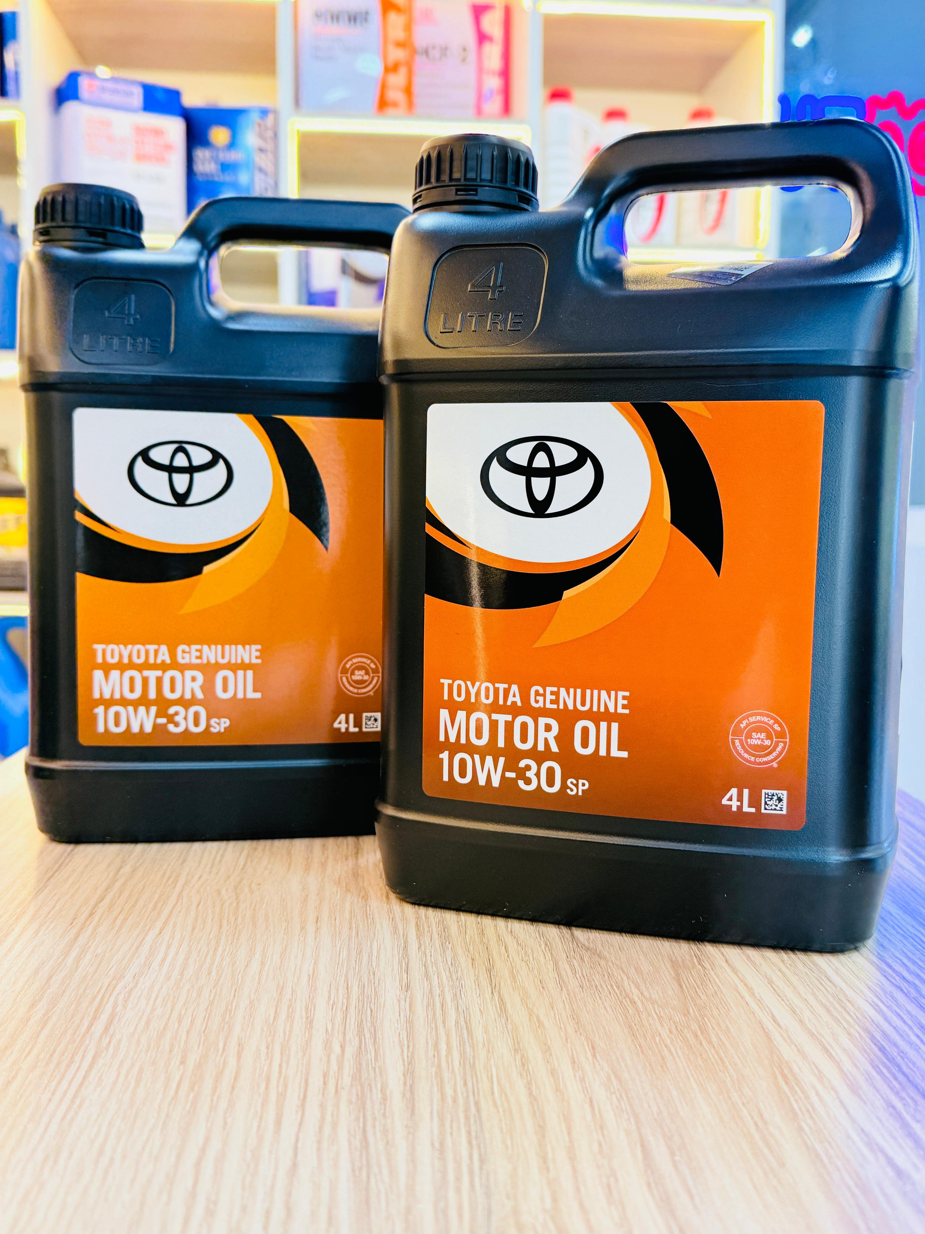 Toyota 10W30 SP 4L Engine Oil